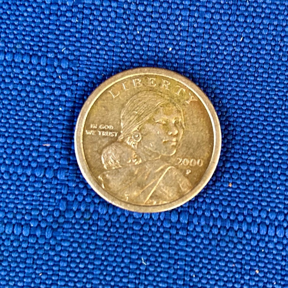 RARE 2000 P SACAGAWEA ONE
DOLLAR US LIBERTY GOLD COLOR
COIN